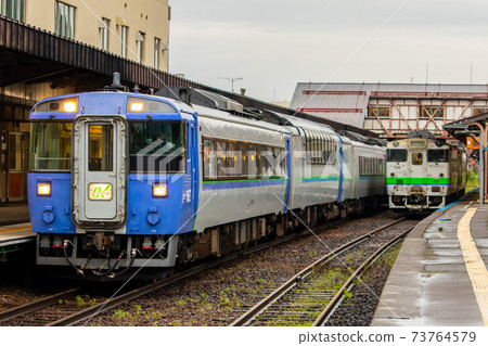 Kiha 183 series limited express Okhotsk stopped at Abashiri station 73764579