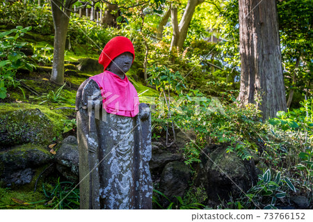 鎌倉的“ Hokokuji”的地藏和苔蘚 鎌倉的“ Hokokuji”的地藏和苔蘚 73766152