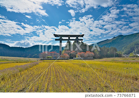 [Otorii of Kumano Hongu Taisha] Hongu, Hongu-cho, Tanabe City, Wakayama Prefecture 73766871