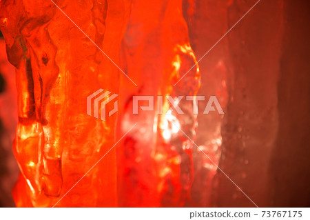 發光的冰 73767175