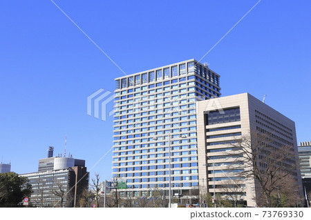 Skyscraper near Otemachi, Chiyoda-ku as seen from Uchibori-dori 73769330