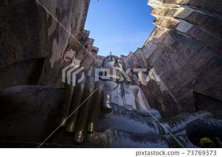 泰國素可泰的廢墟掃管Chu大佛 泰國素可泰的廢墟掃管Chu大佛 73769373