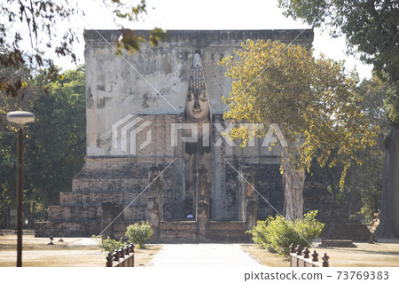 泰國素可泰的廢墟掃管Chu大佛 73769383