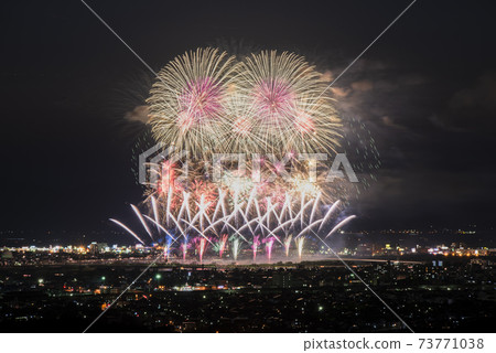 [Niigata Prefecture] Nagaoka Festival Large Fireworks Festival 73771038