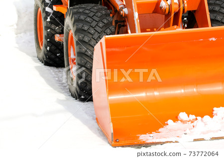 Heavy machinery, snowplows, studded tires, tires, work, snow removal, vehicles, construction machinery, construction sites, snow cover Heavy machinery, snowplows, studded tires, tires, work, snow removal, vehicles, construction machinery, construction sites, snow cover 73772064