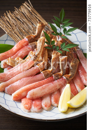 Raw snow crab stick potion for raw consumption Raw snow crab stick potion for raw consumption 73779916