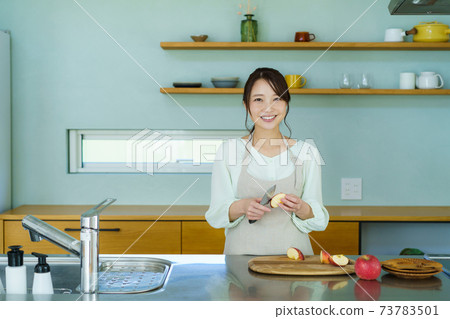 簡單的廚房女人 簡單的廚房女人 73783501