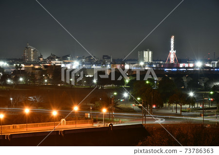 Night view centered on the Makinohara district of Chiba New Town as seen from "Makinohara Park" in Inzai City, Chiba Prefecture 73786363