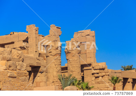 Karnak Temple Complex, commonly known as Karnak comprises a vast mix of decayed temples, chapels, pylons, and other buildings in Luxor, Egypt 73787869