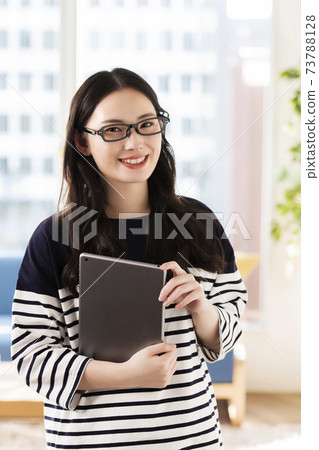 眼鏡女孩 眼鏡女孩 73788128