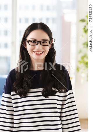 眼鏡女孩 眼鏡女孩 73788129
