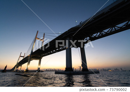 Yokohama Bay Bridge evening view from Daikoku Pier 73790002