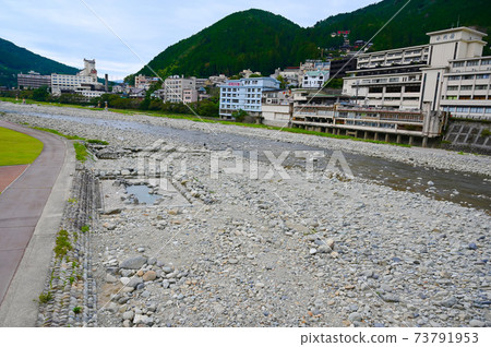 下呂溫泉飛ida河噴泉池下呂市 73791953