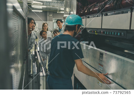 factory, manufactory, plant 73792565