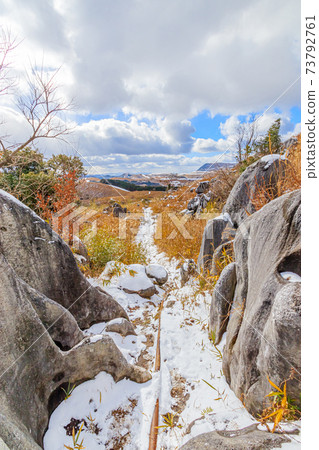 福岡縣北九州市冬季平尾台山步道 73792761