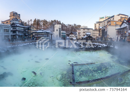 冬季草津溫泉湯 73794164