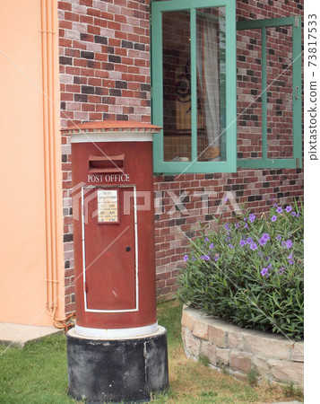 old red post box old red post box 73817533