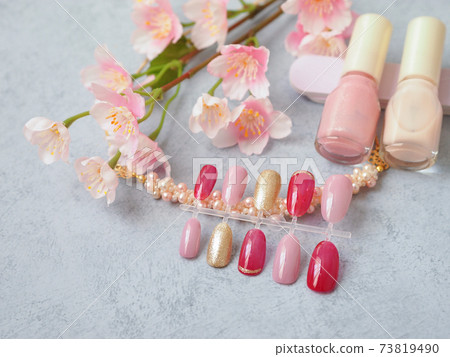 Spring nail art image 73819490
