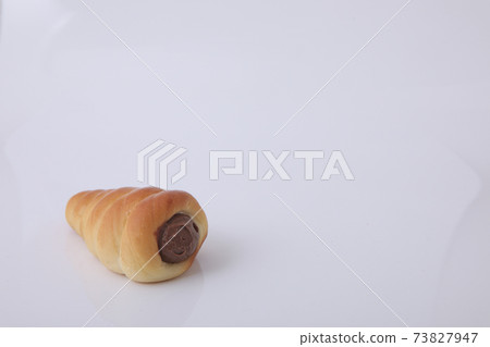 Chocolate cornet 73827947