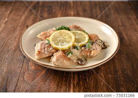 Chicken with lemon cream Chicken with lemon cream 73831166