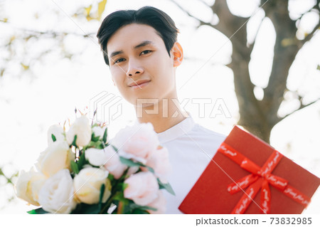 Man romantic Man romantic 73832985