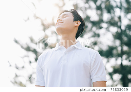 Man healthy lifestyle 73833029