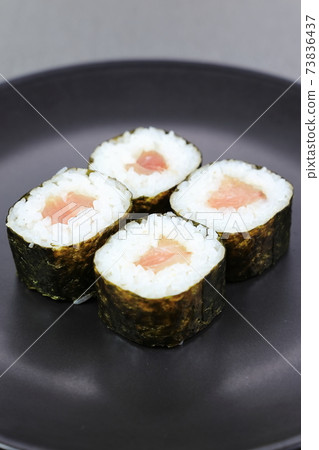 黃尾魚的美味紫菜捲 黃尾魚的美味紫菜捲 73836437