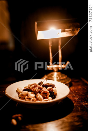 睡夜酒吧休息室 睡夜酒吧休息室 73837194