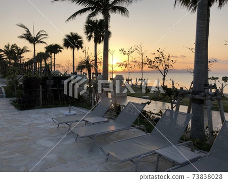 石垣市:池畔日落 石垣市:池畔日落 73838028