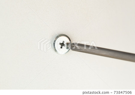 十字螺絲和十字螺絲刀工具十字螺絲DIY 十字螺絲和十字螺絲刀工具十字螺絲DIY 73847506