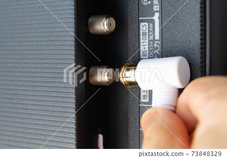 將天線電纜連接到電視的背面電視天線線F形L形 73848329