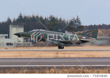 空中自衛隊RF-4EJ Phantom II起飛 空中自衛隊RF-4EJ Phantom II起飛 73854680