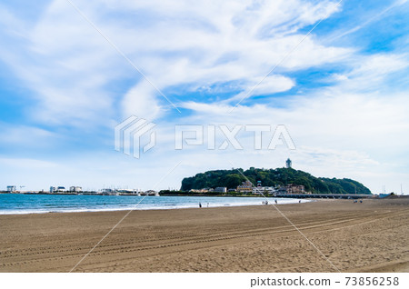 Enoshima, Fujisawa City, Kanagawa Prefecture (from Katase Higashihama) 73856258