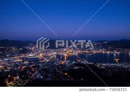 從稻佐山看的長崎市夜景,世界三大新夜景 從稻佐山看的長崎市夜景,世界三大新夜景 73856721