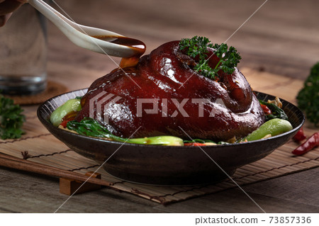 台灣 小吃 滷豬腳 腿庫 腳庫 蹄膀 紅燒蹄膀 紅燒豬腳 pork hock knuckle 豚足 73857336