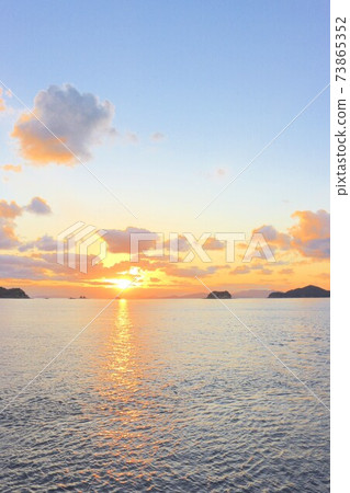 在瀨戶內海的日落 在瀨戶內海的日落 73865352
