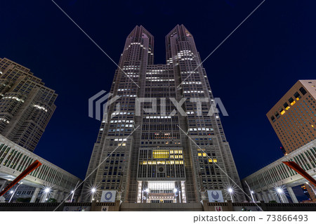 攝於2021年1月9日晚上東京都政府辦公樓 73866493