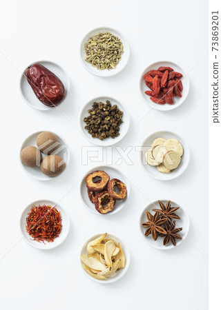 Yakuzen Chinese medicine white 73869201