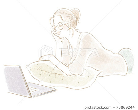 Illustration of a fashionable woman working on a computer while lying down at home Illustration of a fashionable woman working on a computer while lying down at home 73869244