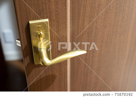 Lever handle doorknob 73870192