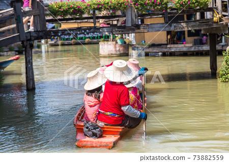 Floating Market in Pattaya 73882559