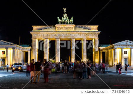 Brandenburg gate, Berlin, Germany 73884645
