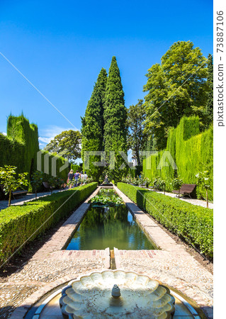 Gardens and fountains in Alhambra palace Gardens and fountains in Alhambra palace 73887106