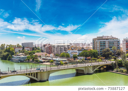 Guadalquivir river in Sevilla 73887127