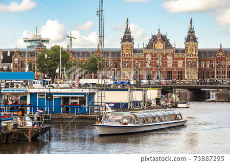 Central train station in Amsterdam 73887295