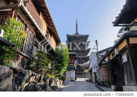 Kyoto Higashiyama Hokanji Temple "Yasaka Tower" Kyoto Higashiyama Hokanji Temple "Yasaka Tower" 73888826