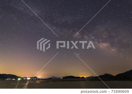Early spring starscape in Setouchi, spring Milky Way Early spring starscape in Setouchi, spring Milky Way 73890609