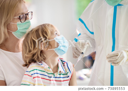 Coronavirus vaccine. Covid-19 vaccination. 73895553