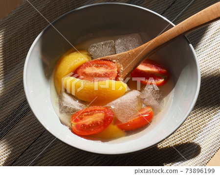 Candied yellow peaches, yellow peaches, cherry tomatoes, ice Candied yellow peaches, yellow peaches, cherry tomatoes, ice 73896199