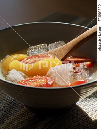蜜餞黃桃，黃桃，櫻桃番茄，冰 73896200